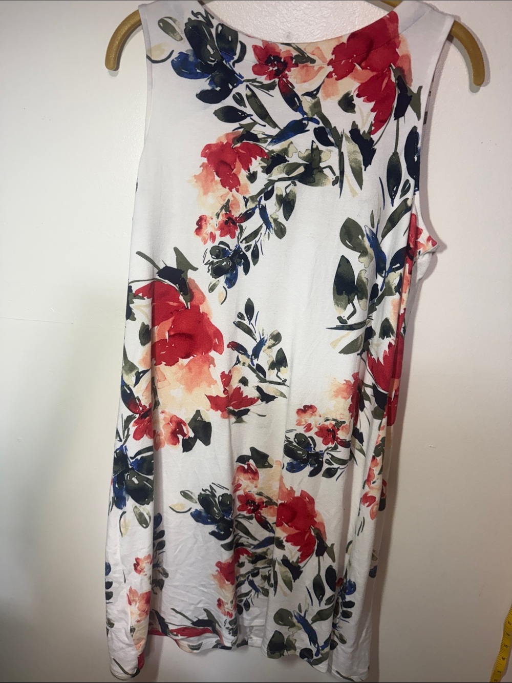 Tommy Bahama White Sleeveless Floral Shift Dress with Red & Navy Blooms
